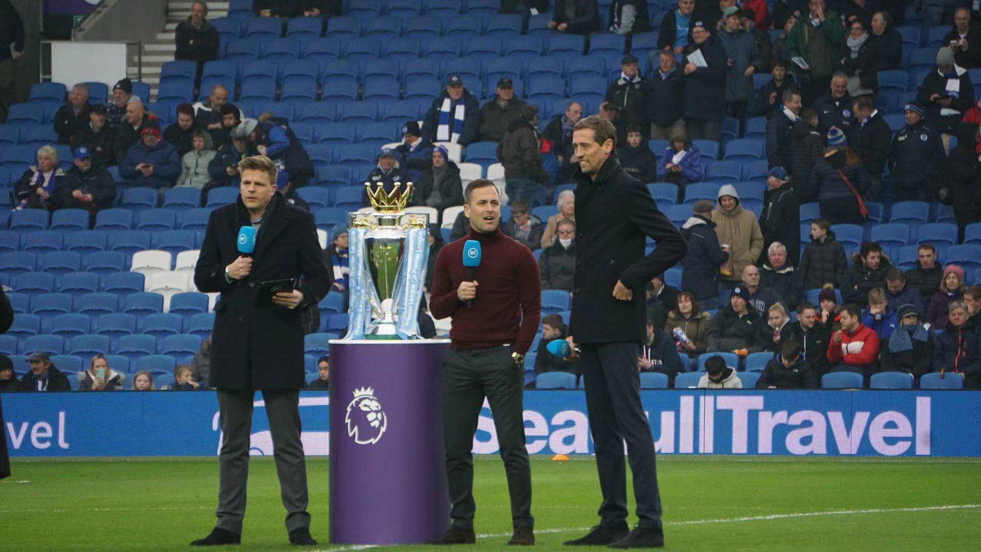 不仅折射出 不仅折射出